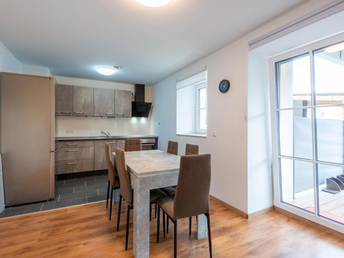 Apartment With Terrace In An Ideal Location Haunsheim Esterno foto