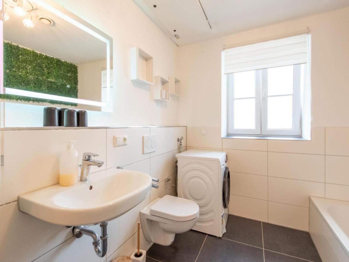 Apartment With Terrace In An Ideal Location Haunsheim Esterno foto