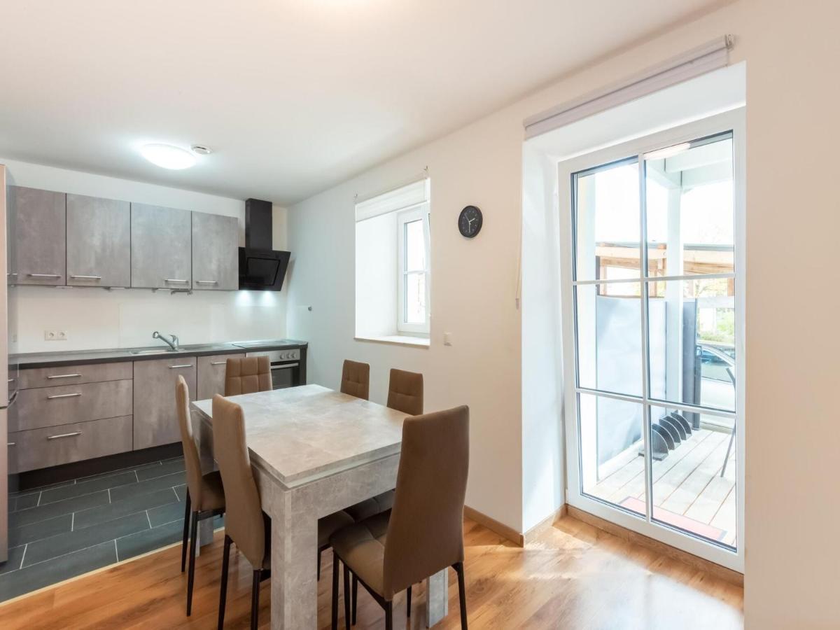 Apartment With Terrace In An Ideal Location Haunsheim Esterno foto