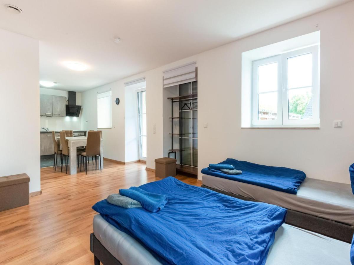 Apartment With Terrace In An Ideal Location Haunsheim Esterno foto